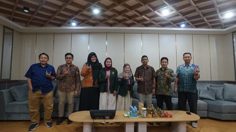 2 Mahasiswa FEB UNISSULA Berhasil Student Exchange Ke UiTM Malaysia